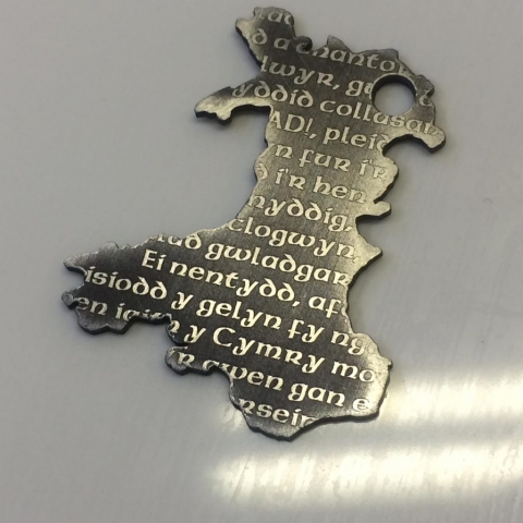 Steel Cymru Pendant Hen Wlad